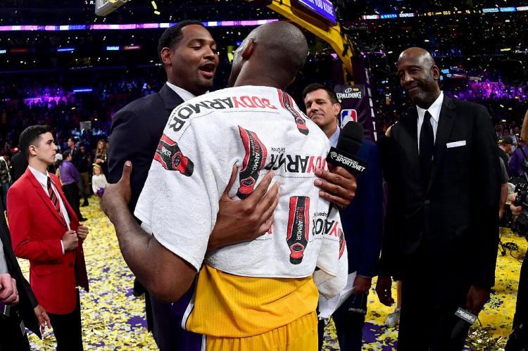 霍里:科比找队友单挑不为挑战谁 大家都知道队内老大是奥尼尔